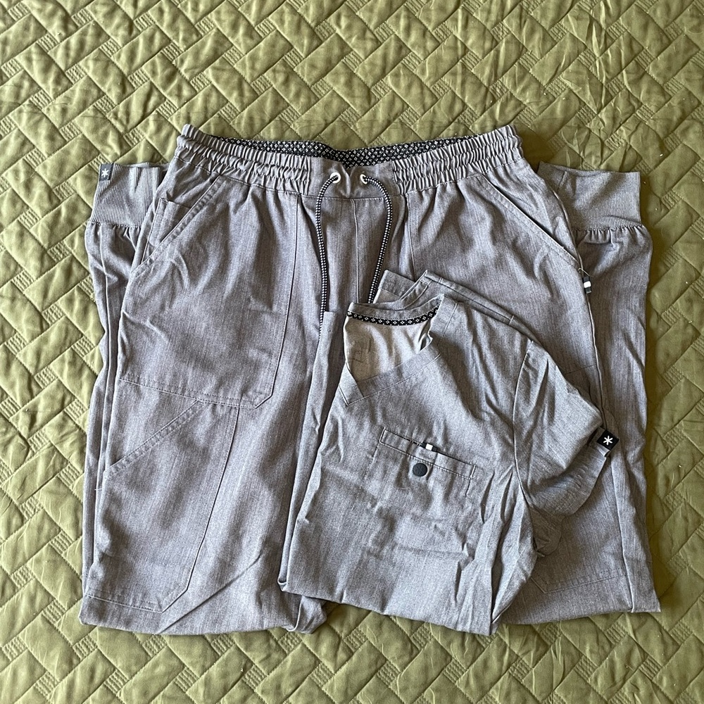 Beyond Scrubs Heathered Gray Scrub Set
